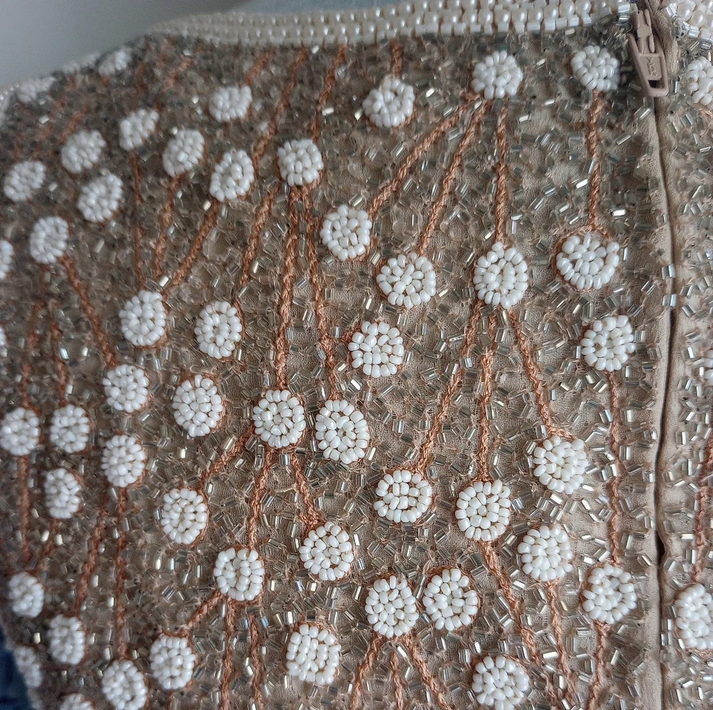 Adrianna Papell Gold White Pearl Beaded Layering Top Sleeveless Silk Size 8P - Picture 10 of 15